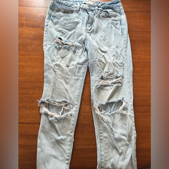 Garage || Distressed Jeans Size 03 - Picture 1 of 2